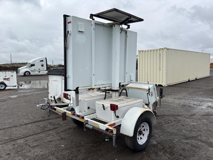 2006-ver-mac-cms-1584-towable-message-board-image-3