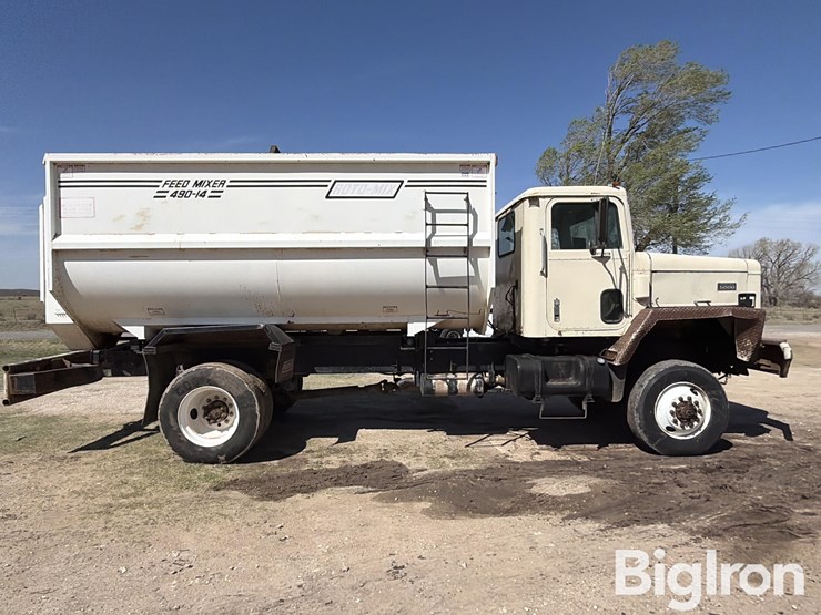 1974-international-paystar-5000-image-4