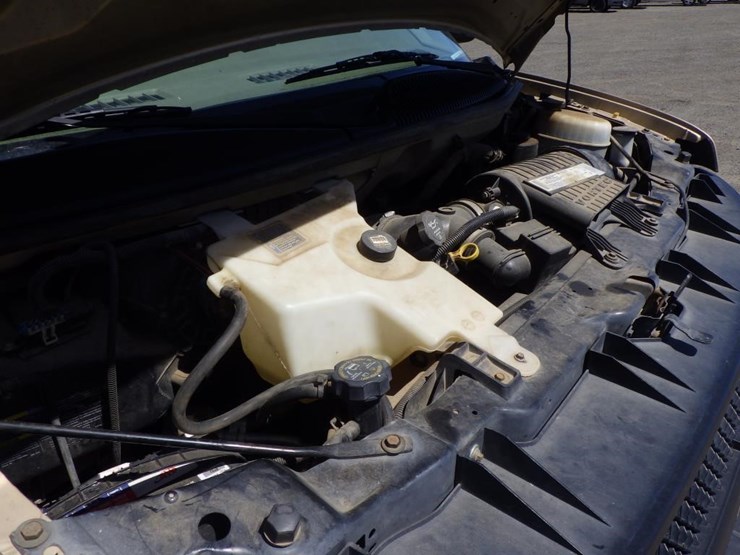 2006-chevrolet-express-3500-image-11