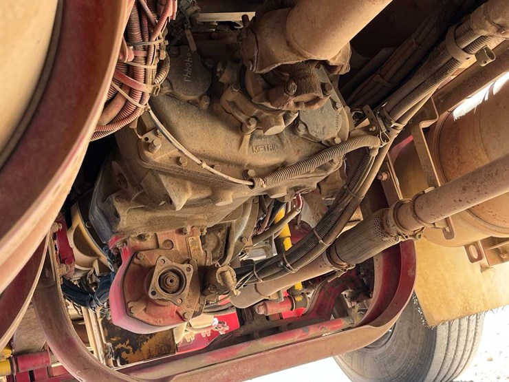 2011-kenworth-t800-image-8