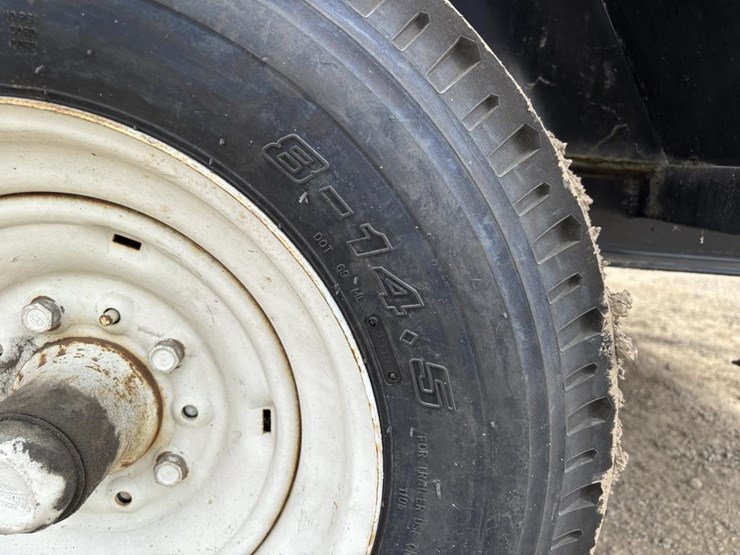 8'-s/a-enclosed-trailer-image-13