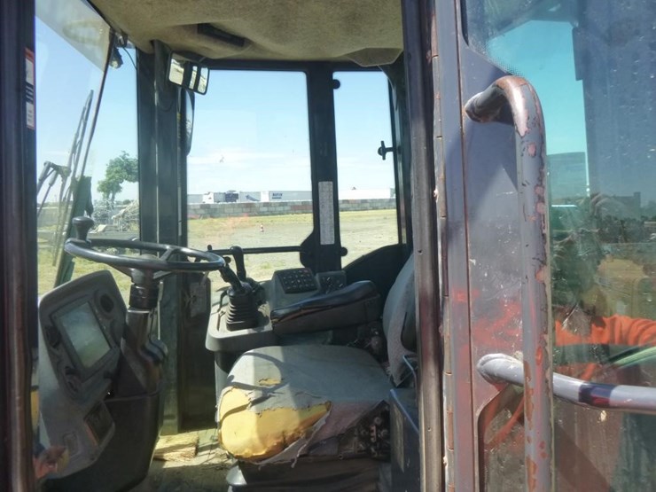 2005-deere-624j-image-8