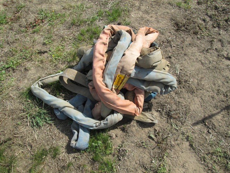 #36798-•-lot-of-lifting-straps-image-1