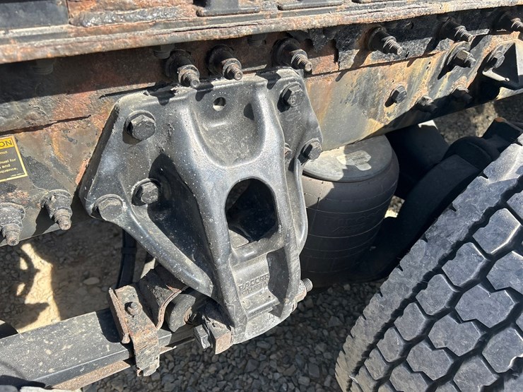 2018-kenworth-t680-image-36