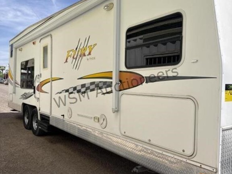 2005-thor-fury-toy-hauler-image-5