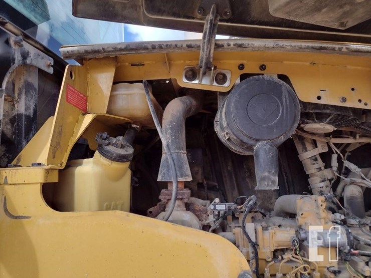 2015-caterpillar-914k-image-42