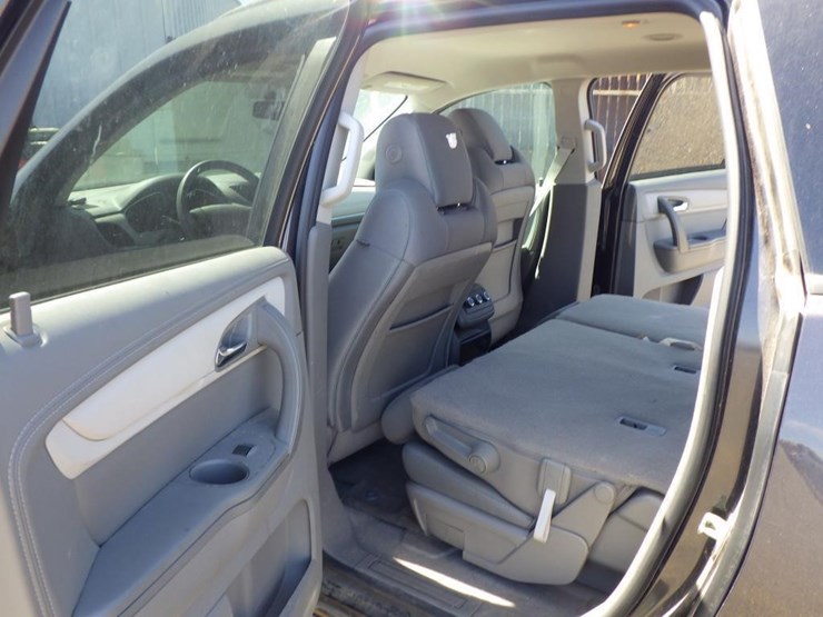 2017-chevrolet-traverse-image-7