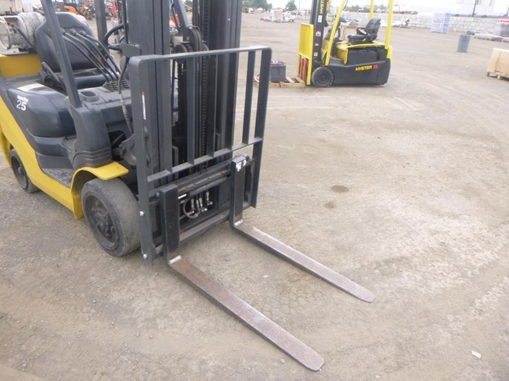 komatsu-fg25st-16-image-10