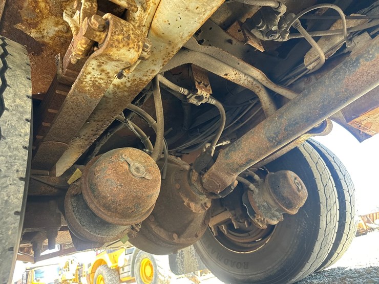 2009-international-durastar-4300-image-71