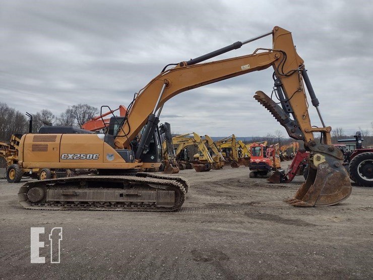 2015-case-cx250c-image-3