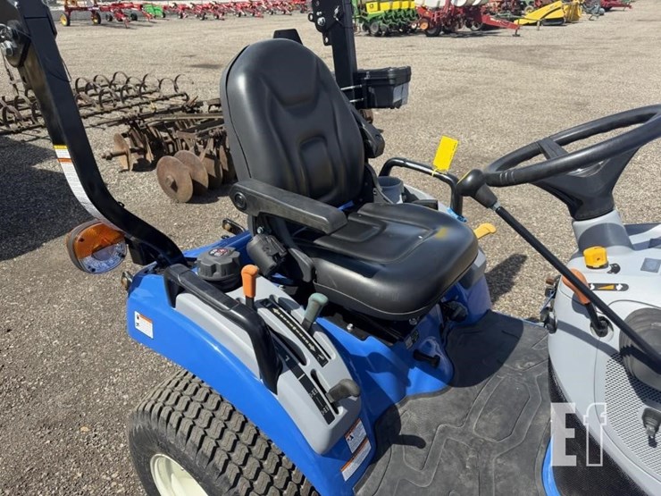 2022-new-holland-workmaster-25s-image-15