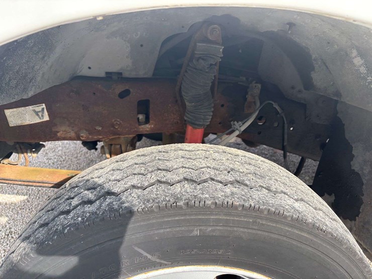 2001-ford-f550-image-16