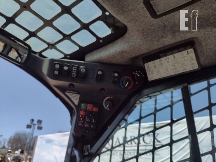 2022-deere-333g-image-8