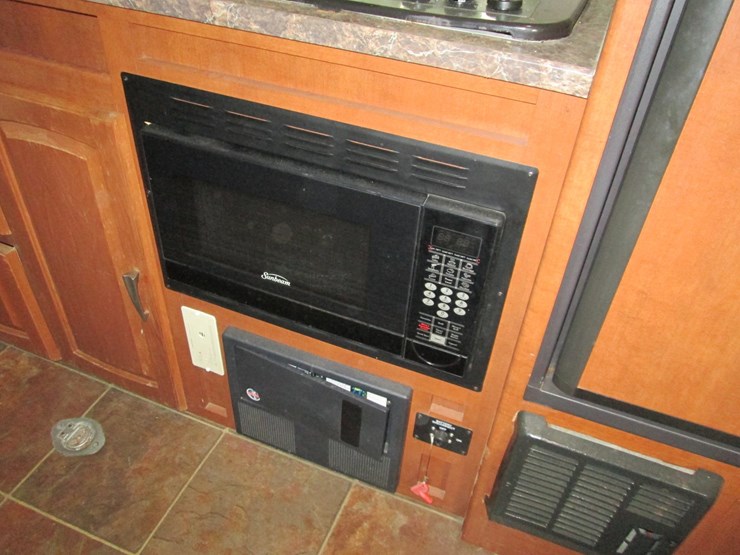 #36745-•-2011-forrest-river-stealth-24'-t/a-travel-trailer-4x4tsfw22bc009247-image-26