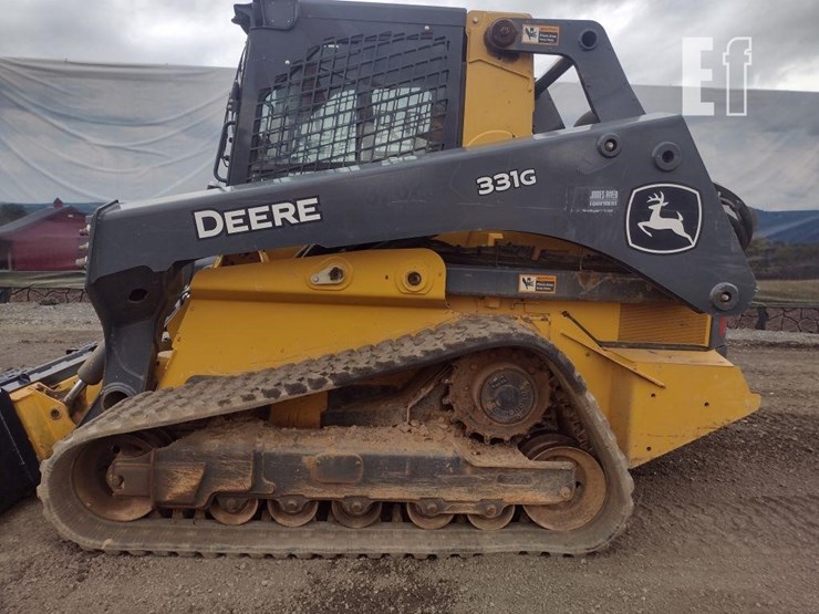 2020-deere-331g-image-12