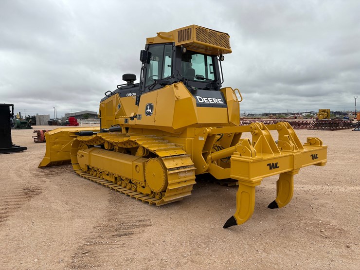 2015-deere-850k-xlt-image-6