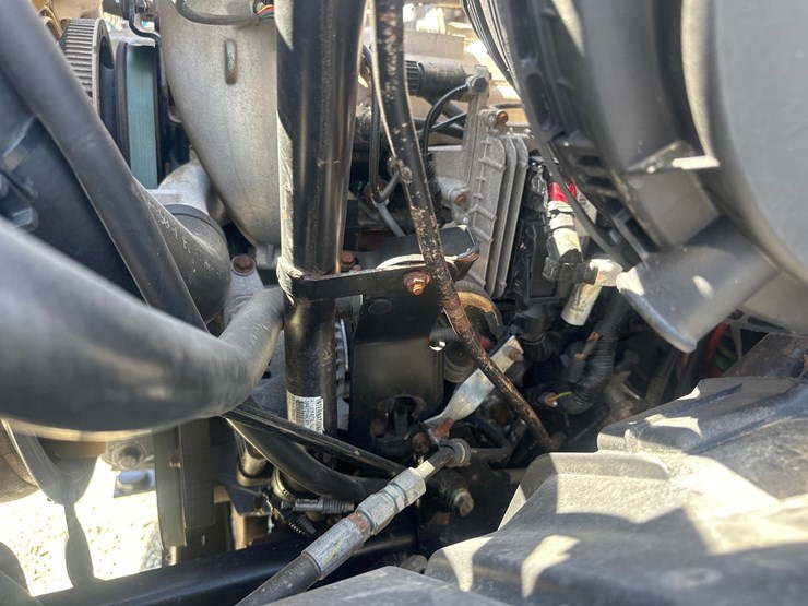 2012-international-7600-image-37