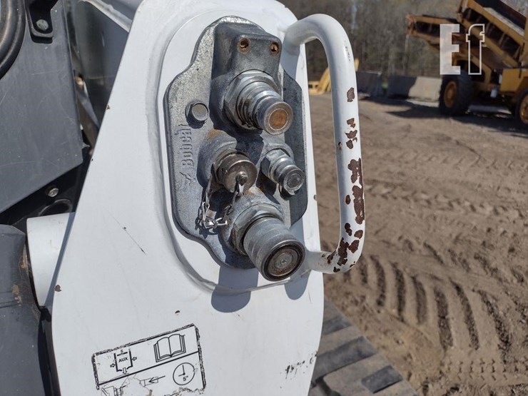 bobcat-t870-image-22