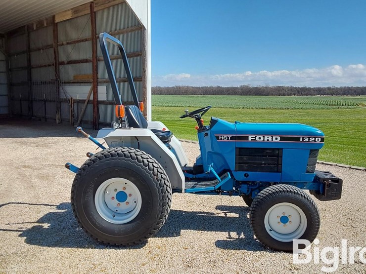 1996-ford-1320-image-4