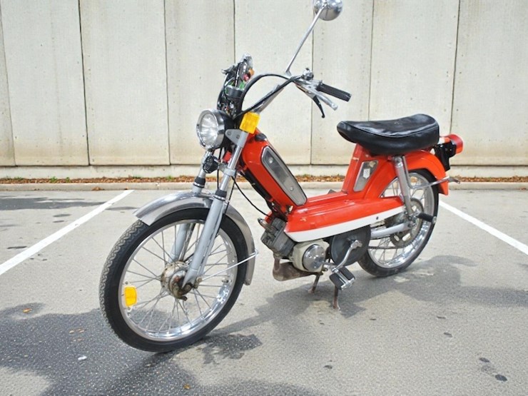 1979-peugeot-105-moped-image-5
