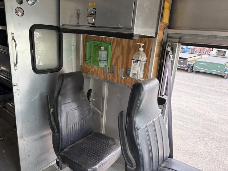 2008-utilimaster-workhorse-step-van-image-30