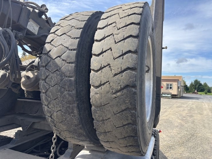 2013-kenworth-t800-image-40