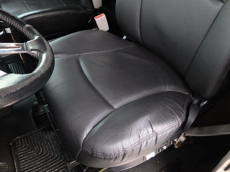 2016-kenworth-w900-image-81