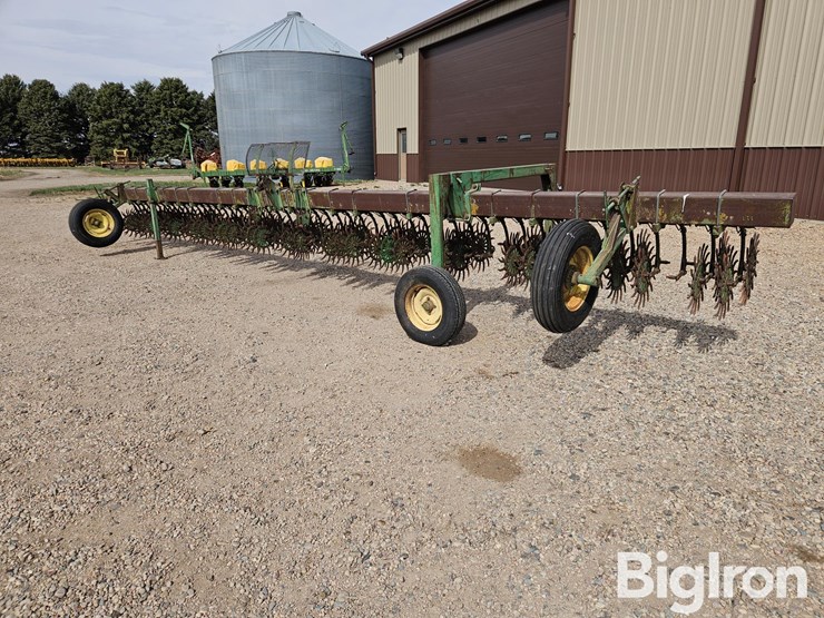 john-deere-400-image-7