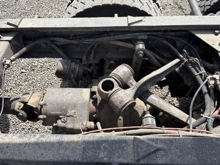 2000-peterbilt-378-image-27