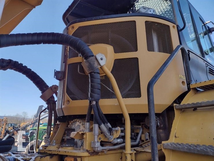 2019-caterpillar-745-image-32