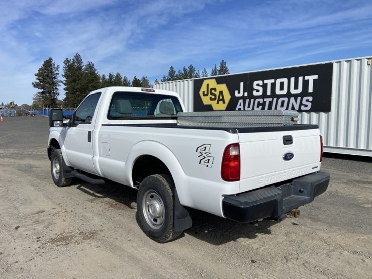 2015-ford-f250-xl-image-3