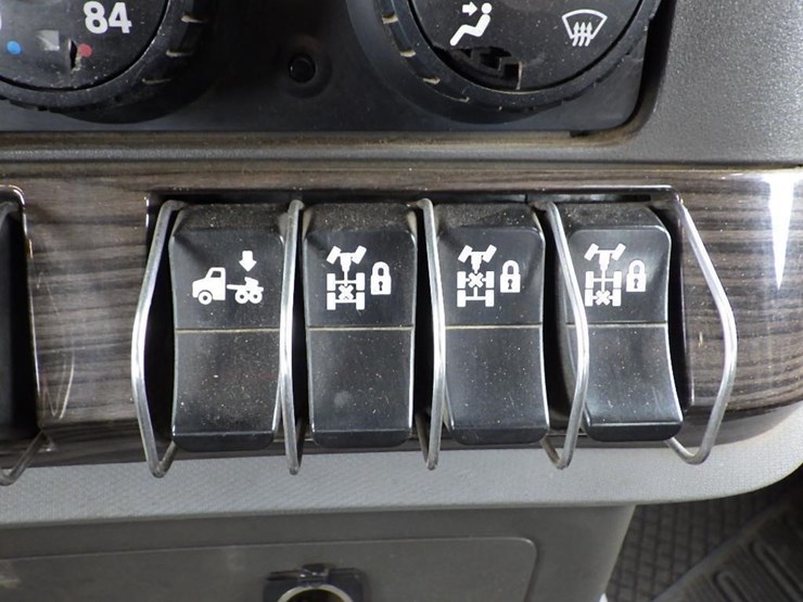 2017-kenworth-t800-image-82