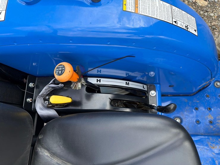 new-holland-workmaster-40-image-13