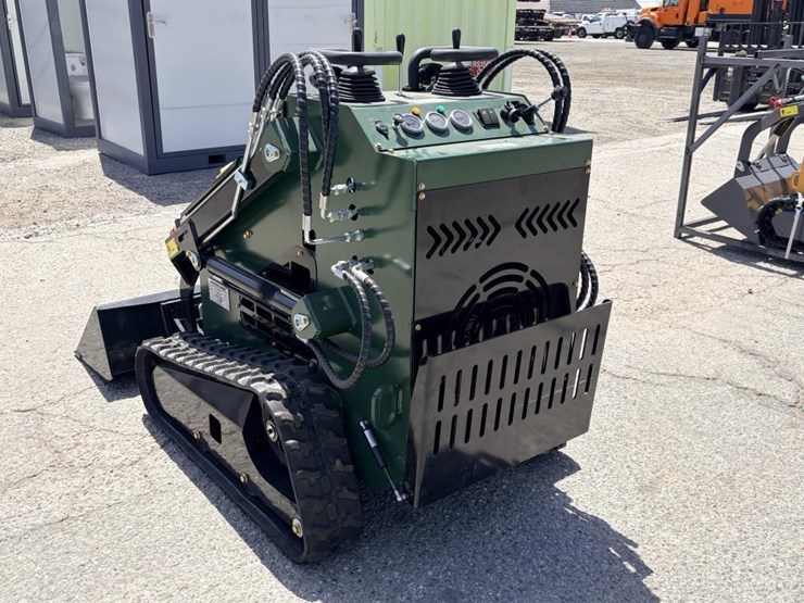 2026-zjg-zj-380-skid-steer-loader-image-4