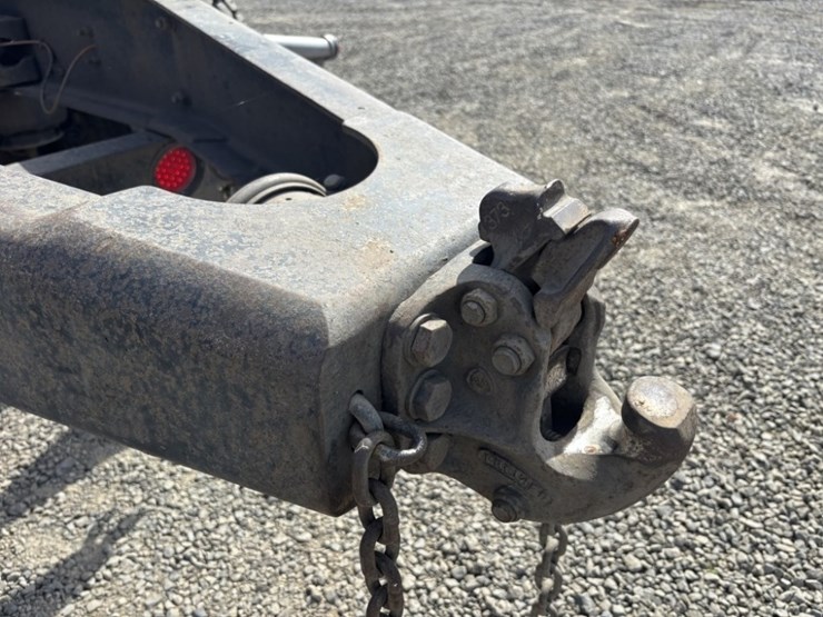 2013-kenworth-t800-image-23