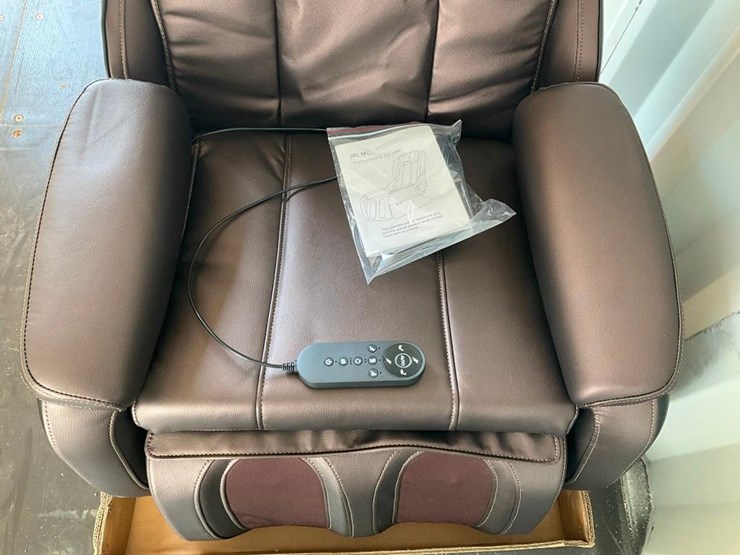 #970-•-unused-irmc-massage-chair*---middlebury,-in-image-4