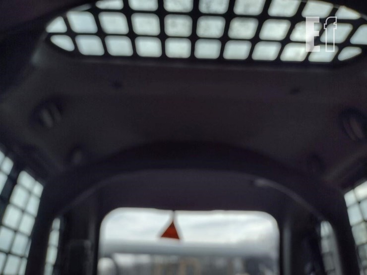 2016-bobcat-s570-image-12