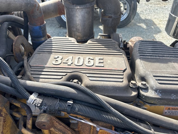 peterbilt-388-image-54