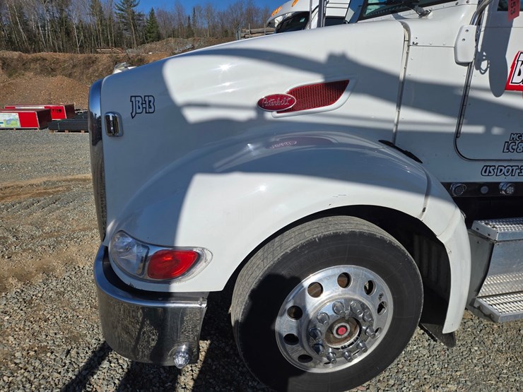 2013-peterbilt-386-image-9