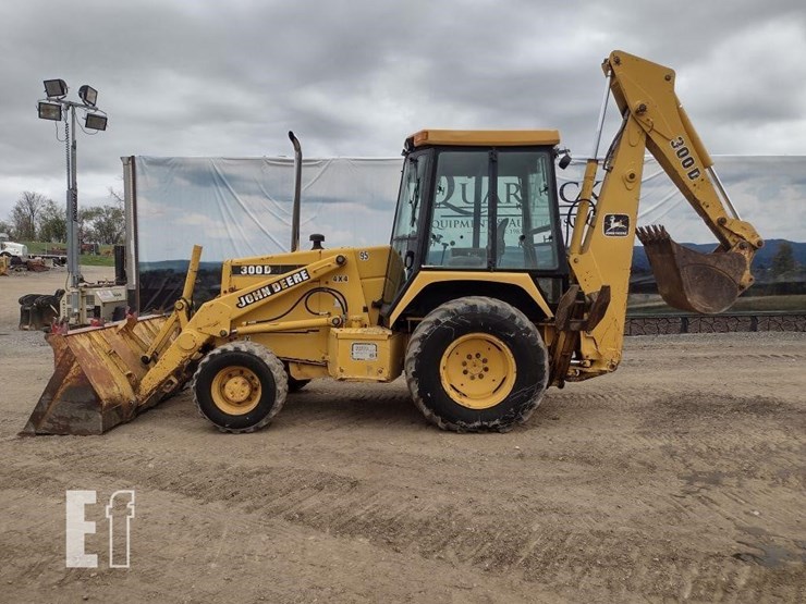 1995-deere-300d-image-1