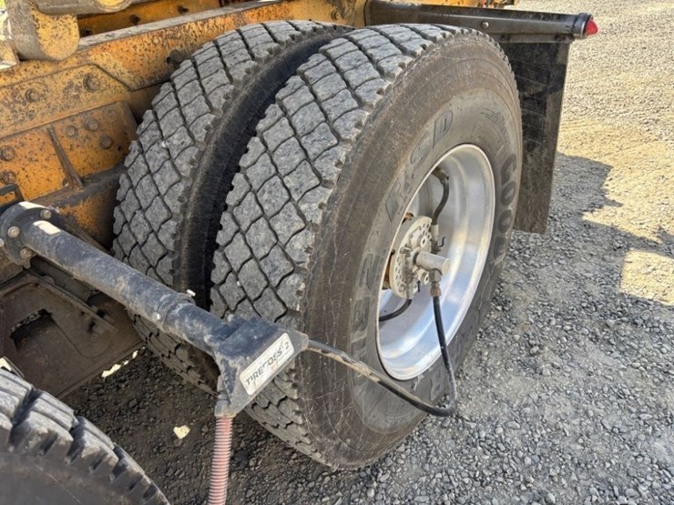 2000-kenworth-t800-image-12