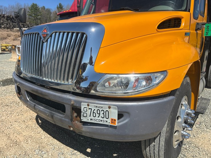2013-international-durastar-4300-image-12