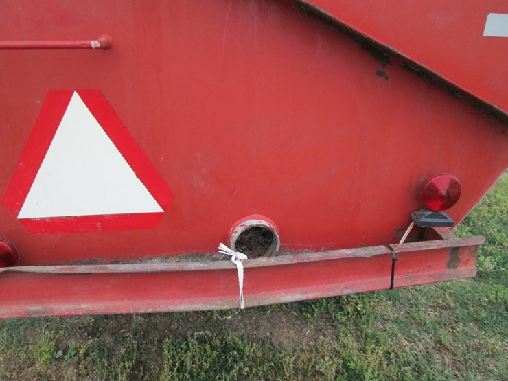 #46183-•-schuler-pull-type-feed-mixer-image-10