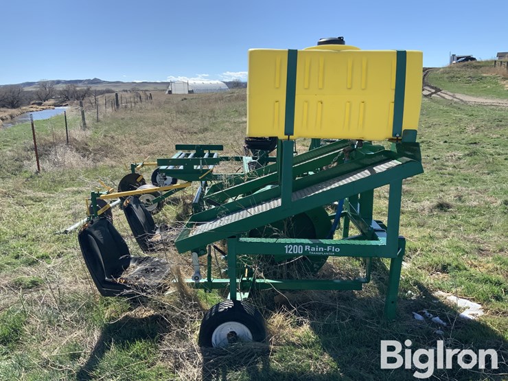 rain-flo-1200-3-pt-vegetable-transplanter-image-4
