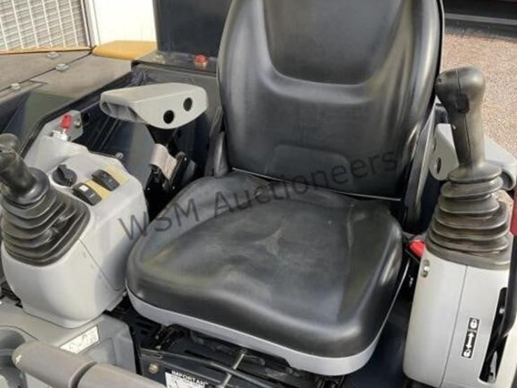 john-deere-50g-hydraulic-excavator-image-18