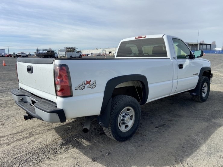 2005-chevrolet-silverado-2500hd-image-5