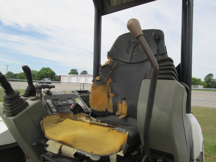 2016-bobcat-e35-image-31