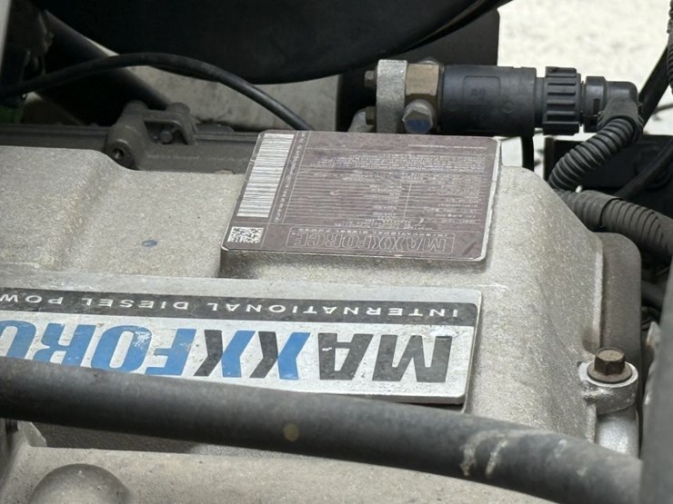 2012-international-7600-image-18