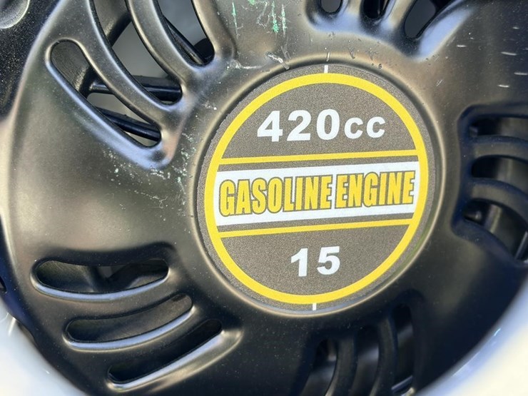 2026-zjg-zj-380-skid-steer-loader-image-9