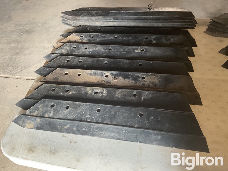 moldboard-plow-lays-image-14